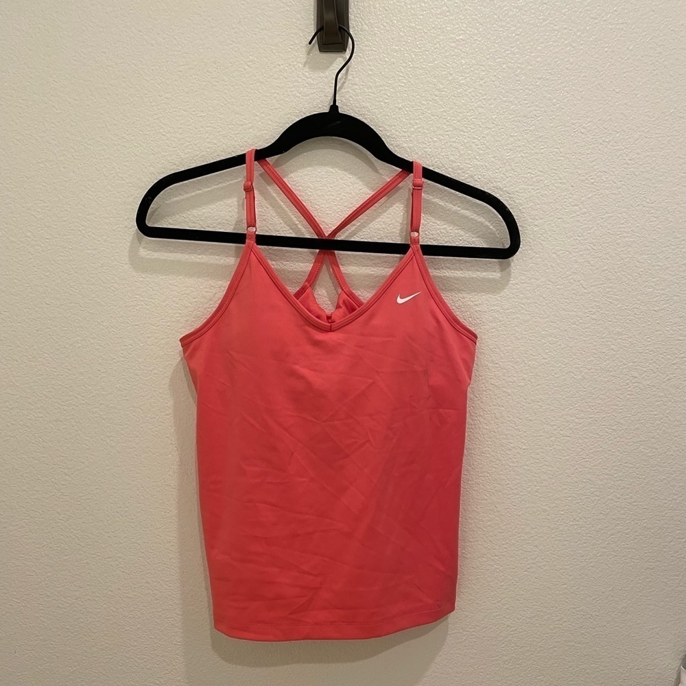 NWOT Pink Nike Dri-Fit sports top Size M​​​​​​​